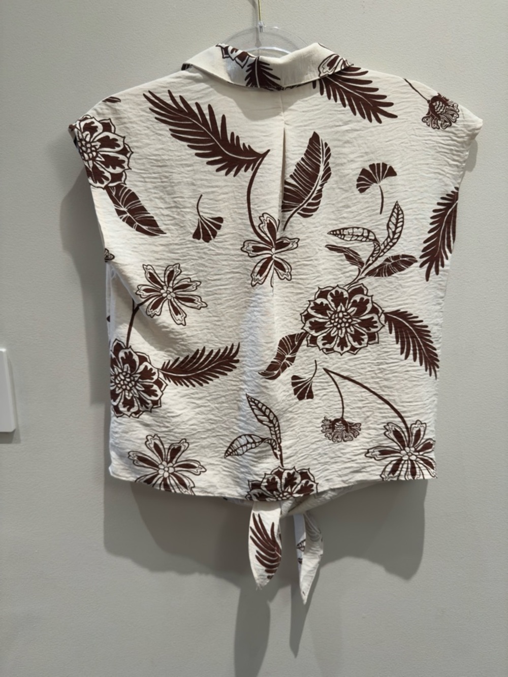 C By One- Floral Tie-Front Blouse Cream & Brown Size Small Women’s - Picture 3 of 5